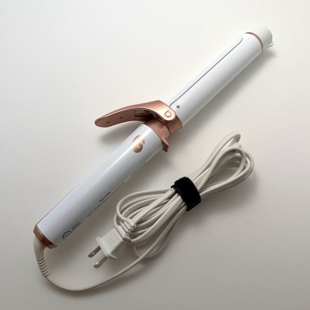 T3 Ceramic Hair Curling Iron 1.25 Barrel Pre-Owned